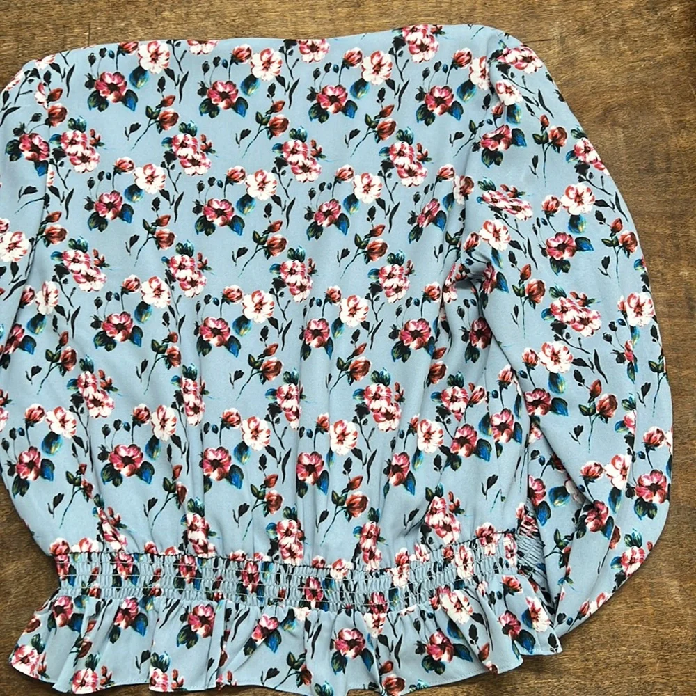 Scripted blouse size small - Picture 5 of 8